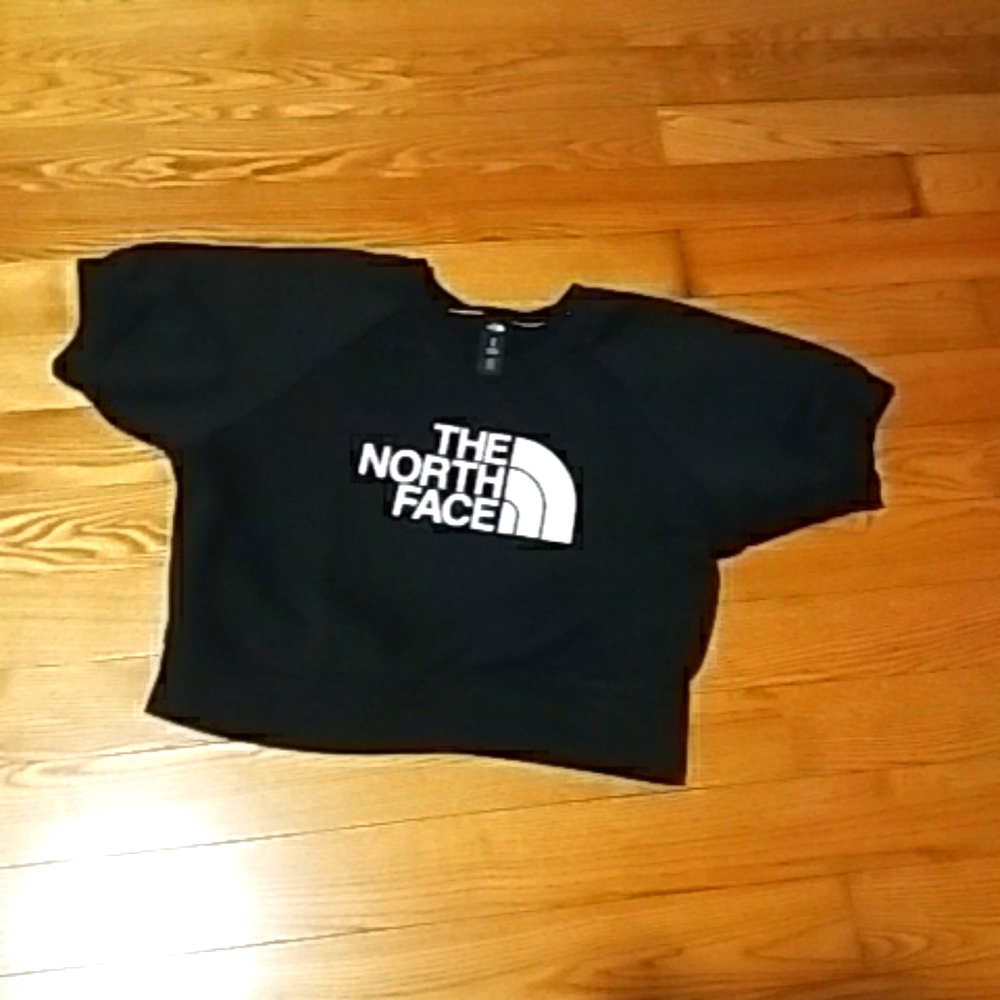 WOMENS NORTH FACE CROP TOP SIZE M